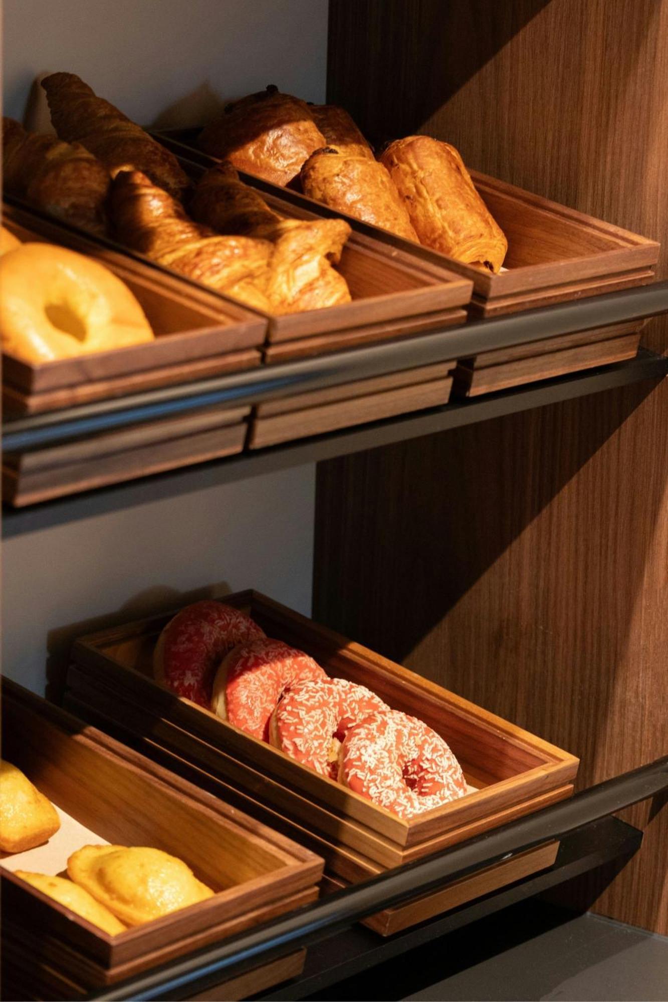 Moxy Paris クラマール エクステリア 写真