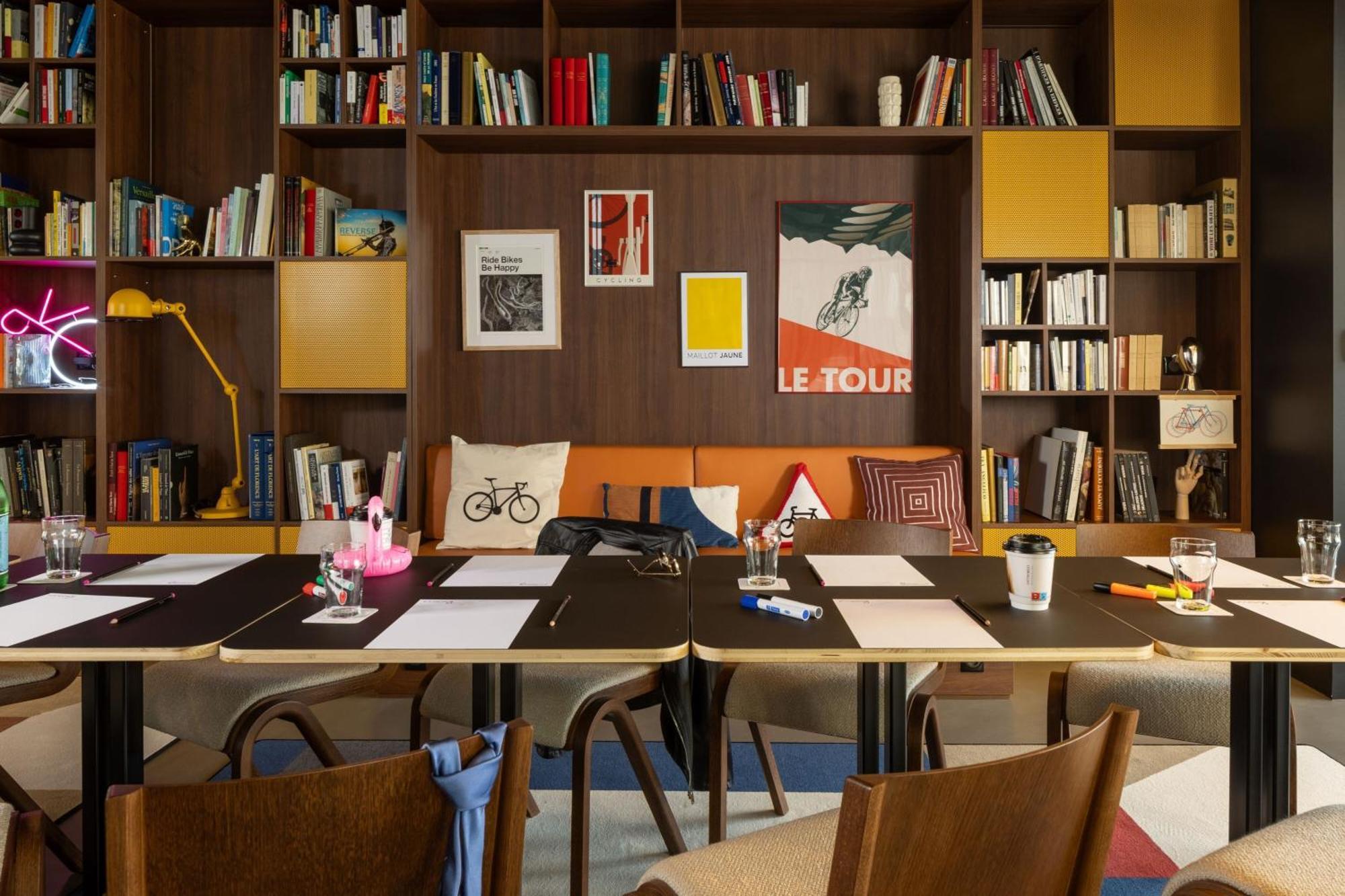 Moxy Paris クラマール エクステリア 写真