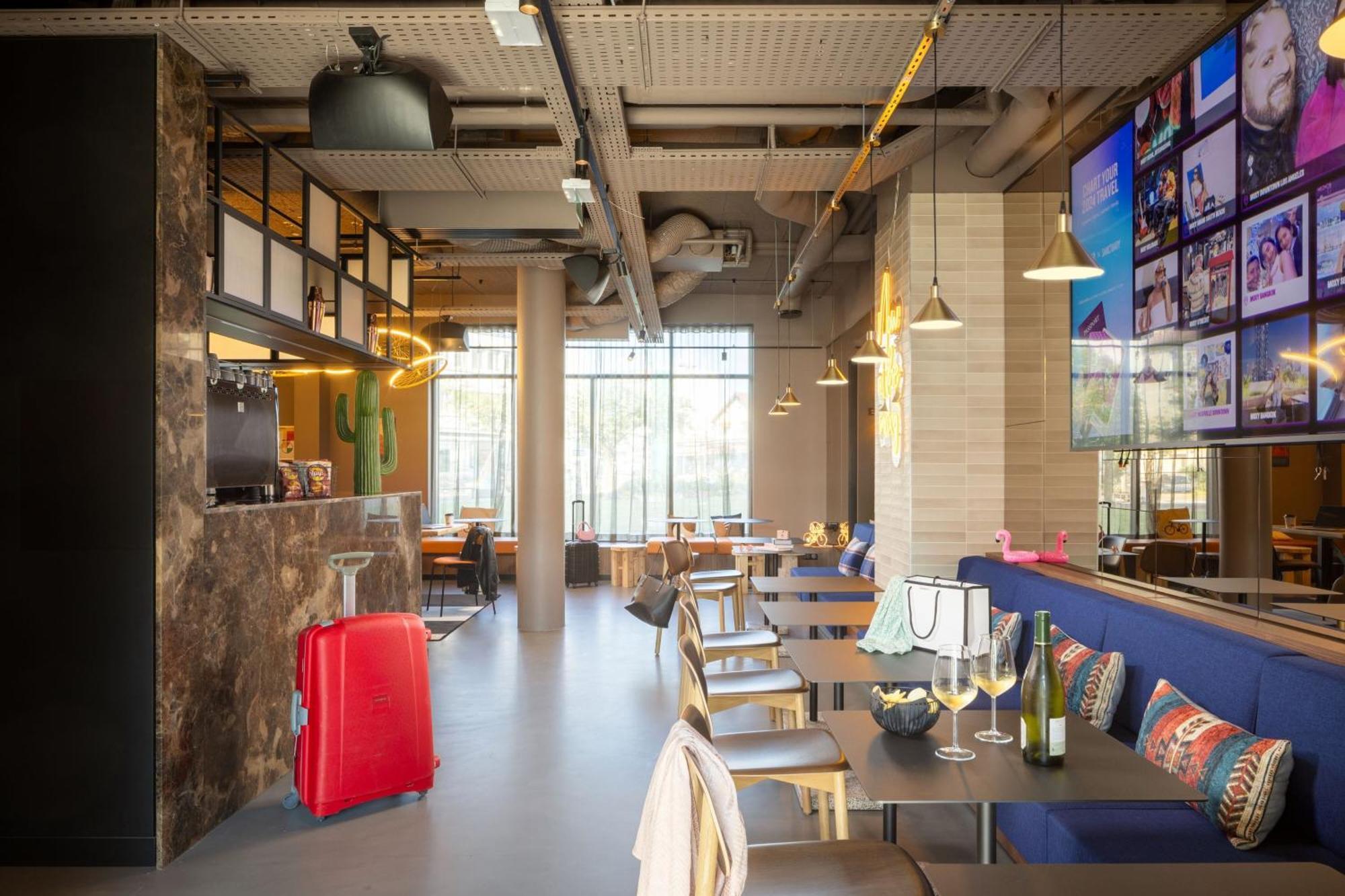 Moxy Paris クラマール エクステリア 写真