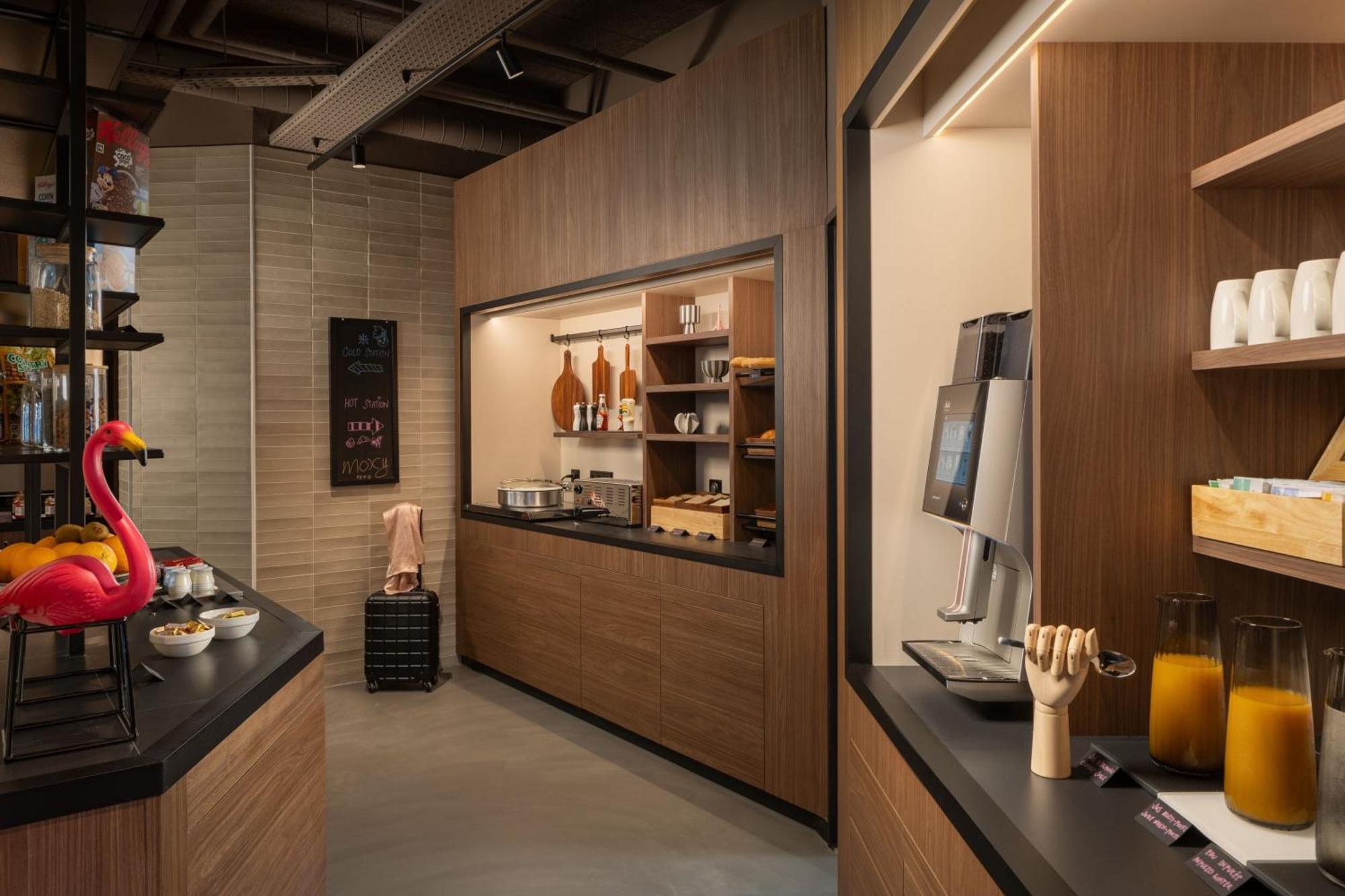Moxy Paris クラマール エクステリア 写真