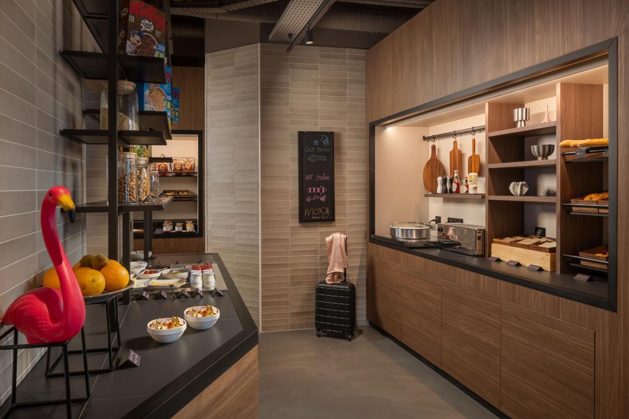 Moxy Paris クラマール エクステリア 写真
