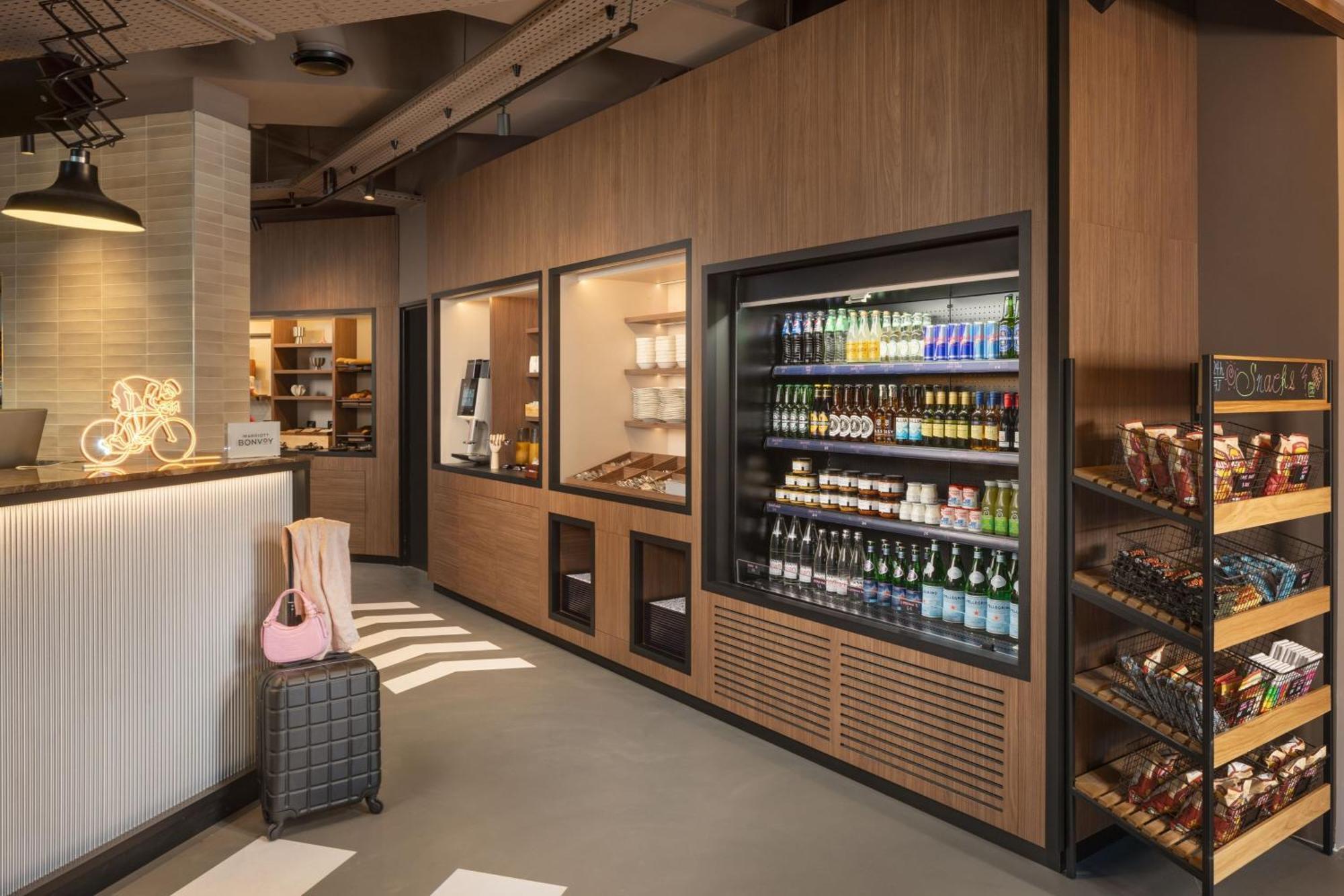 Moxy Paris クラマール エクステリア 写真