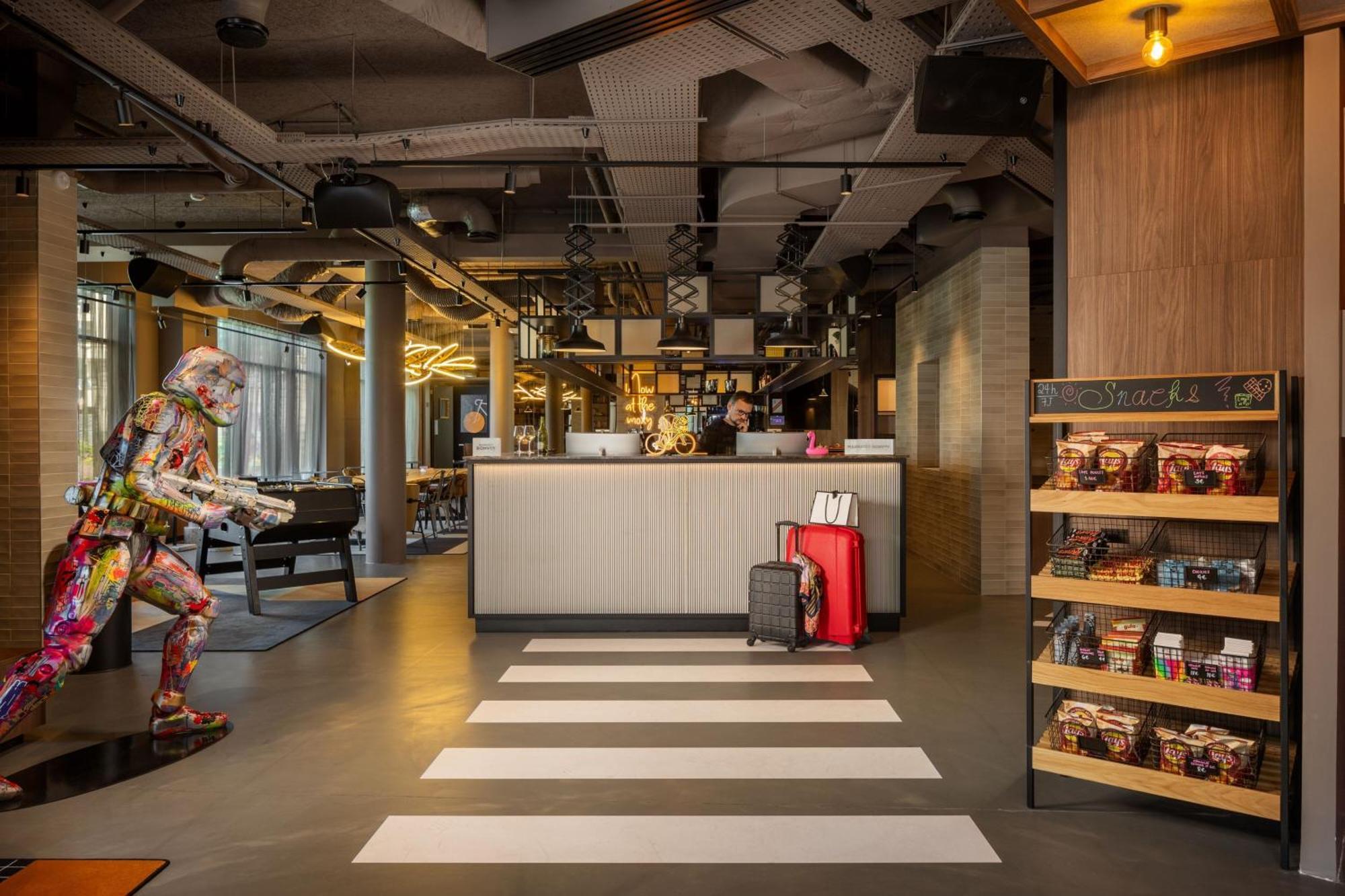 Moxy Paris クラマール エクステリア 写真