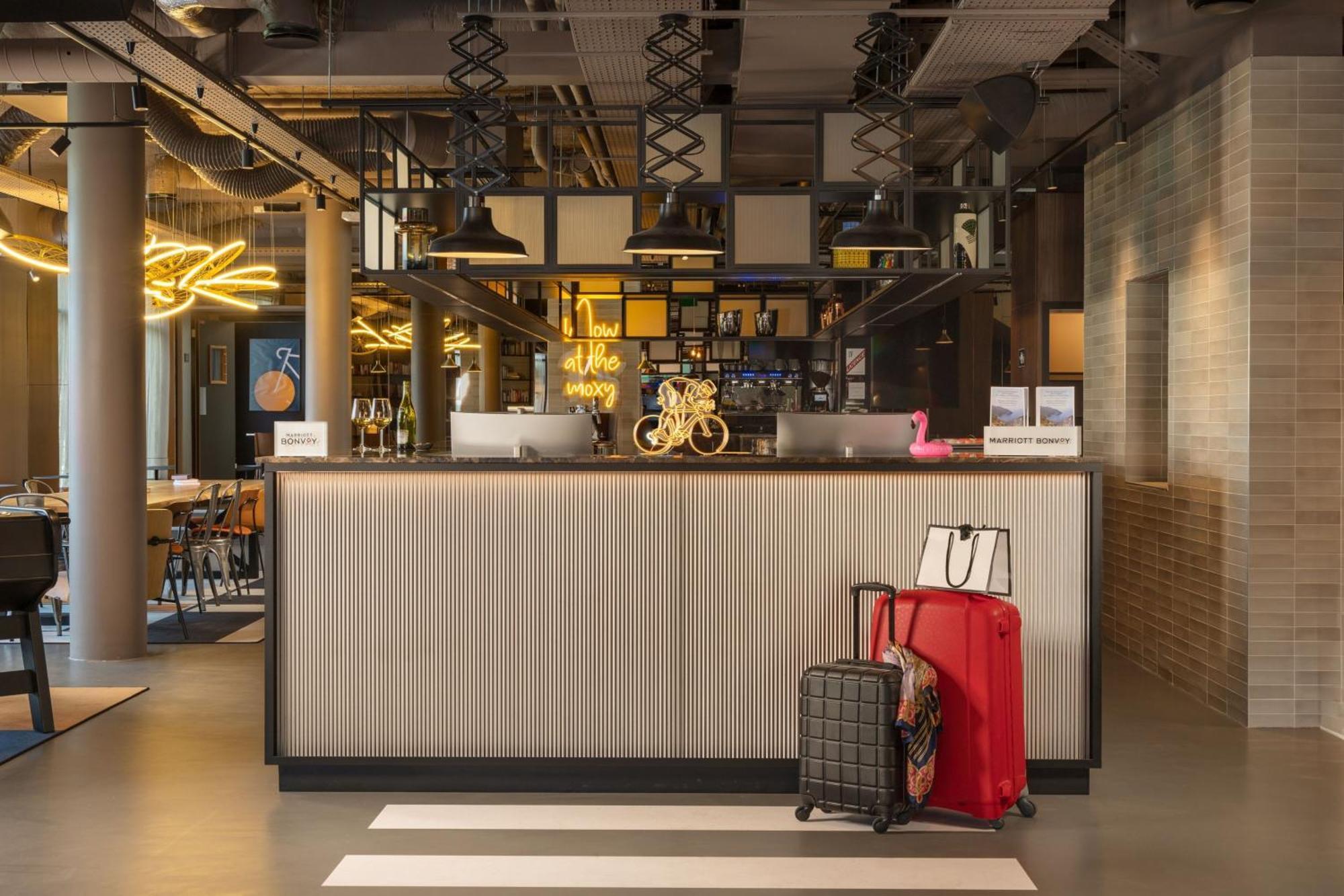 Moxy Paris クラマール エクステリア 写真