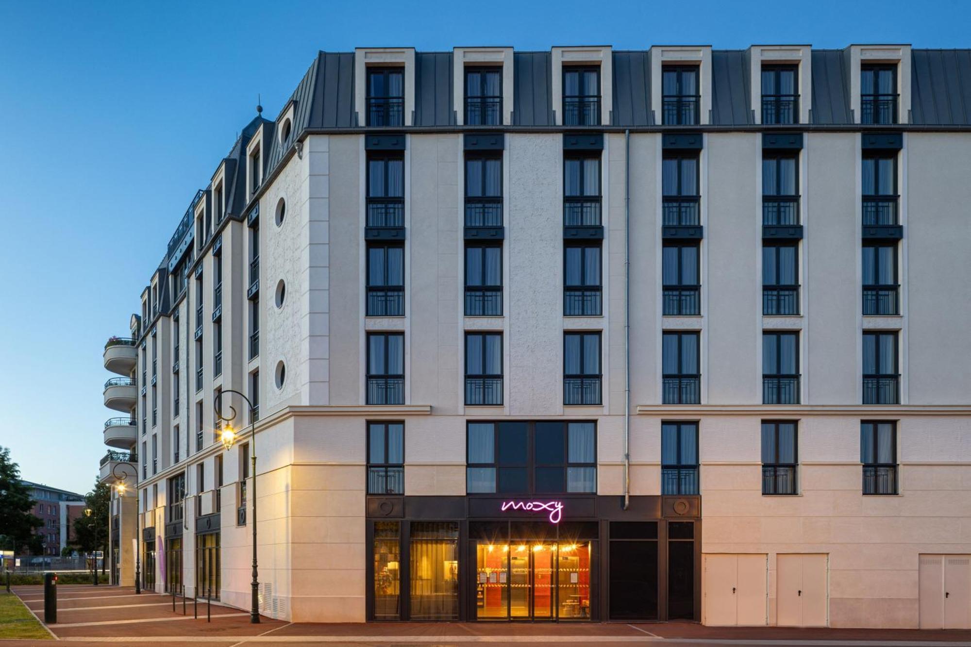 Moxy Paris クラマール エクステリア 写真