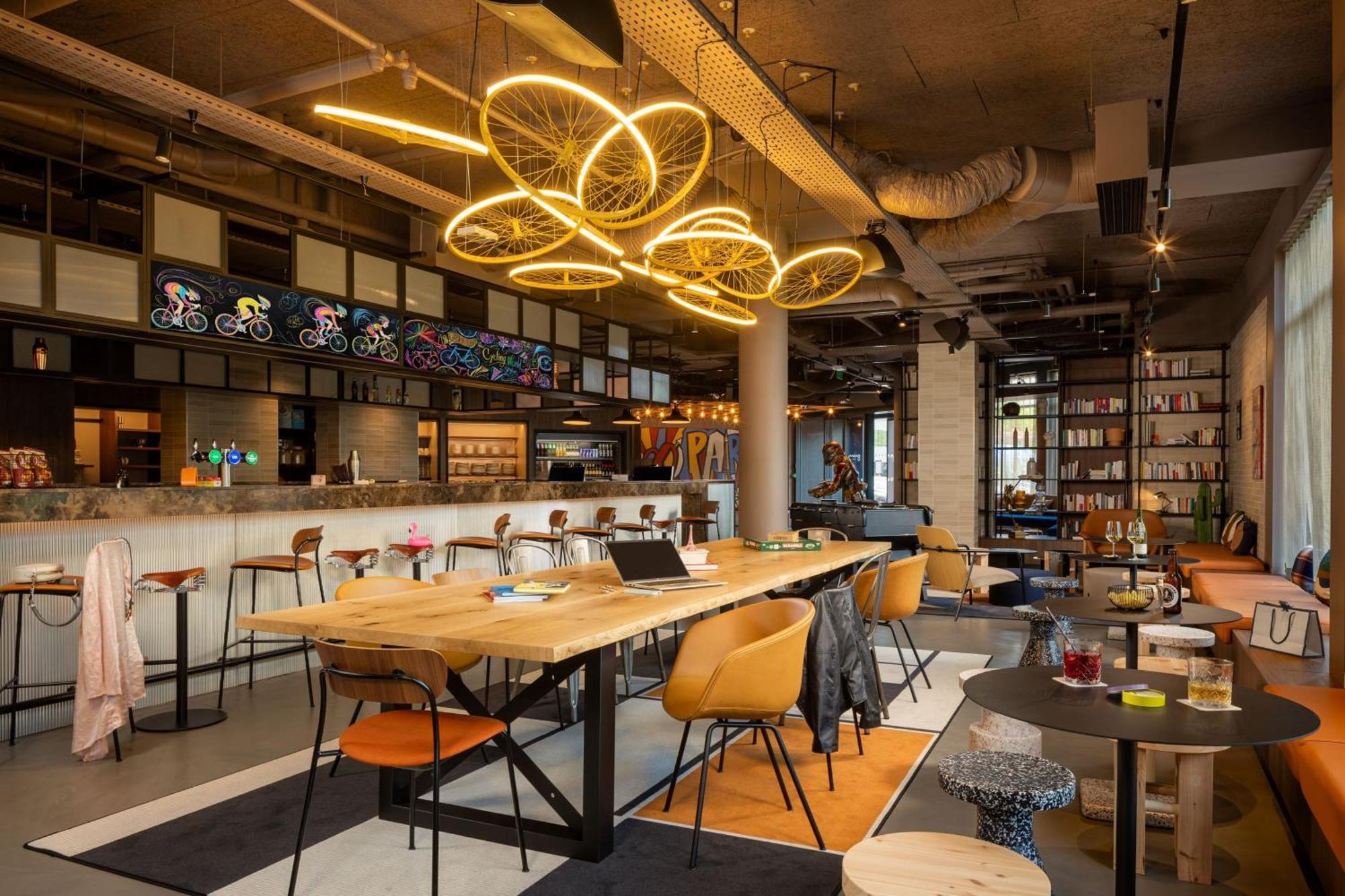 Moxy Paris クラマール エクステリア 写真