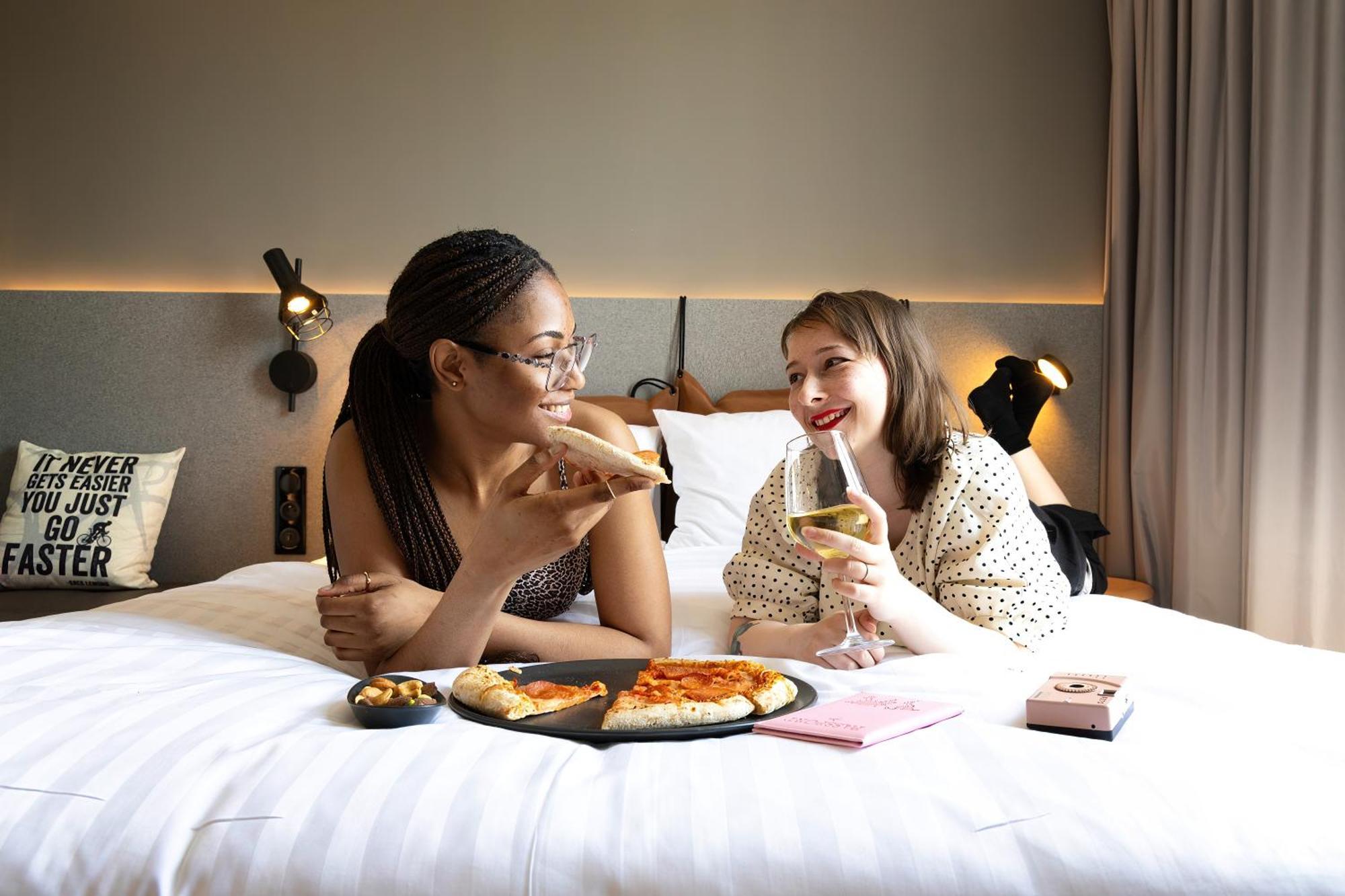 Moxy Paris クラマール エクステリア 写真