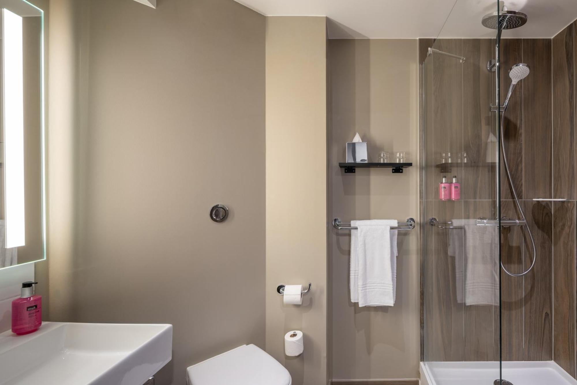 Moxy Paris クラマール エクステリア 写真