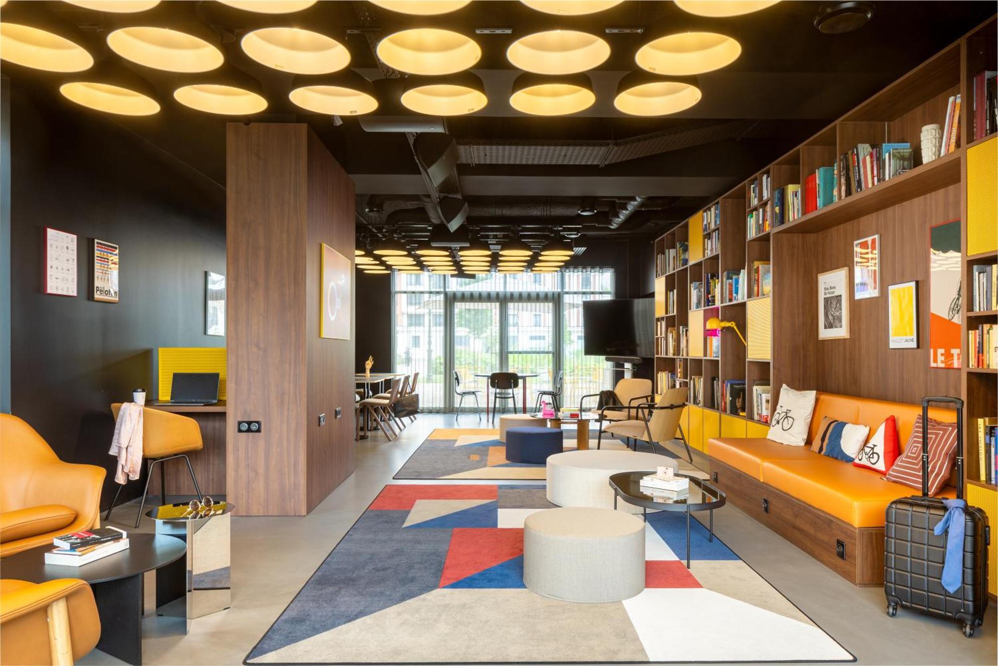 Moxy Paris クラマール エクステリア 写真