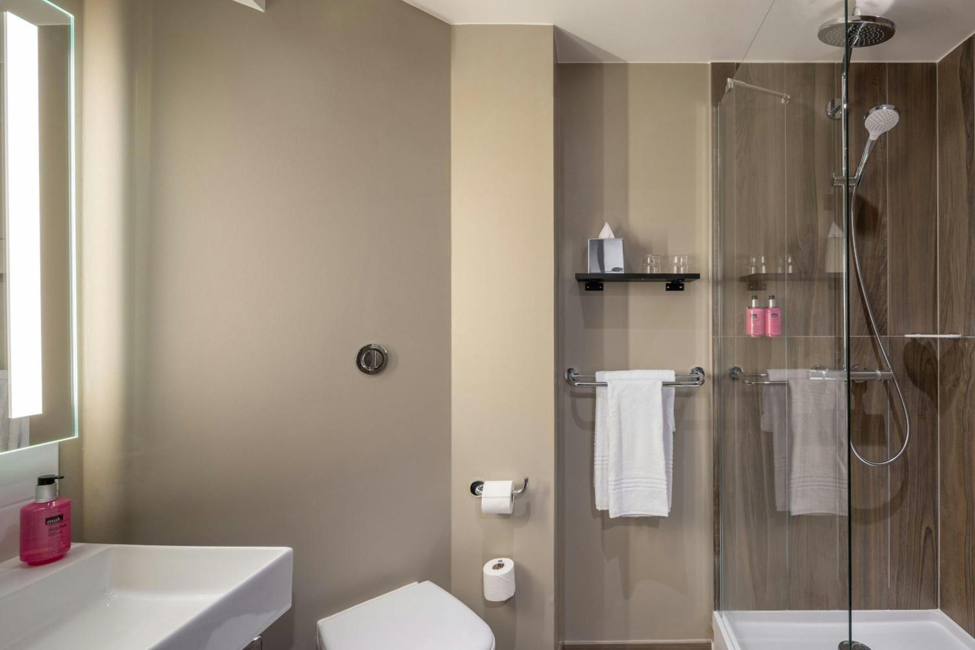 Moxy Paris クラマール エクステリア 写真